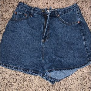 High wasted denim shorts
